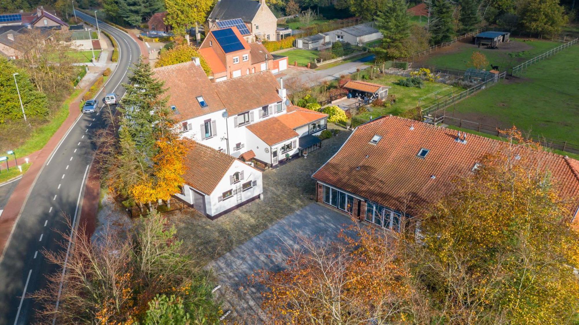 B&B De Kroonhoeve เบริงเกน ภายนอก รูปภาพ