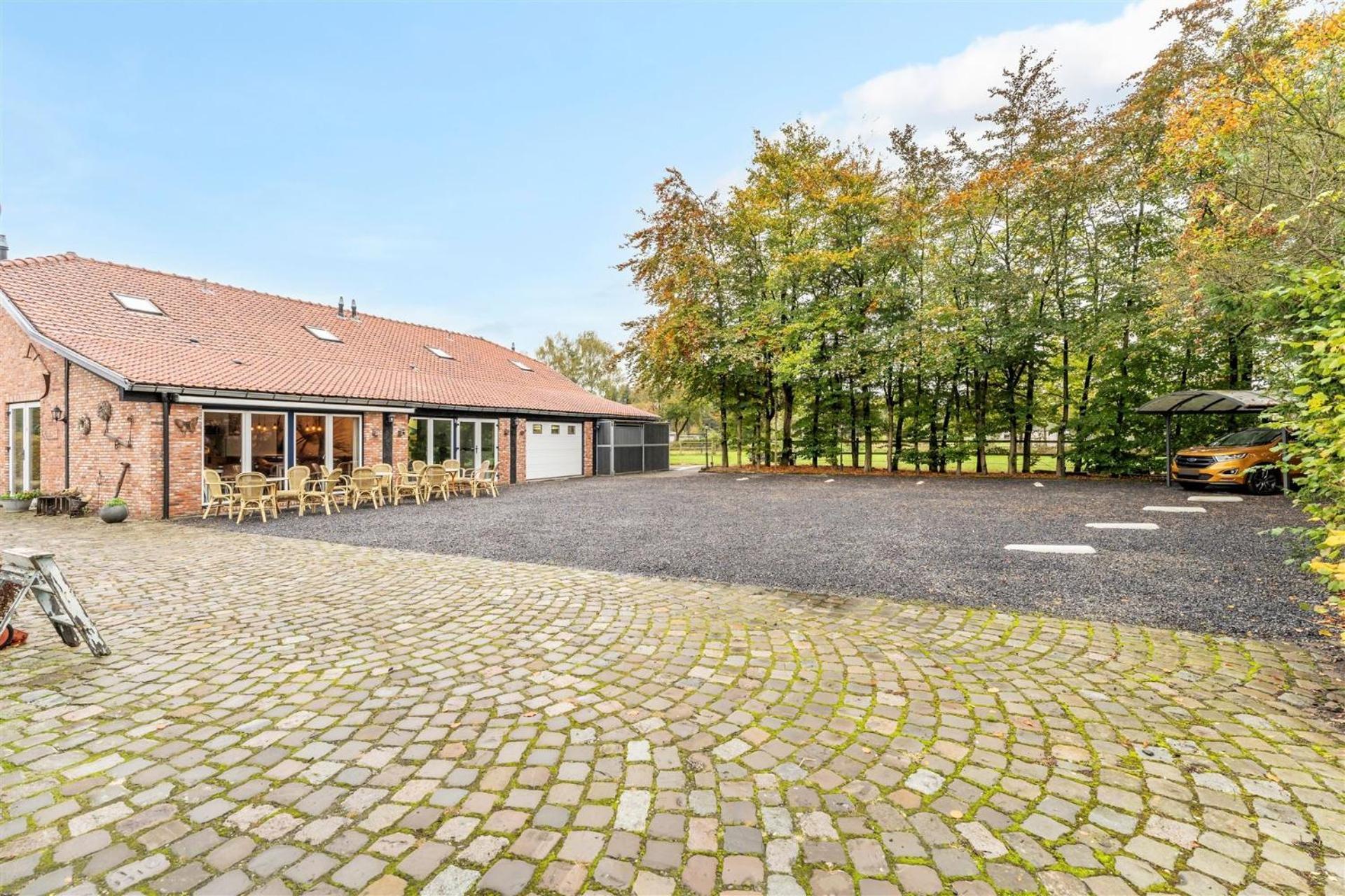 B&B De Kroonhoeve เบริงเกน ภายนอก รูปภาพ