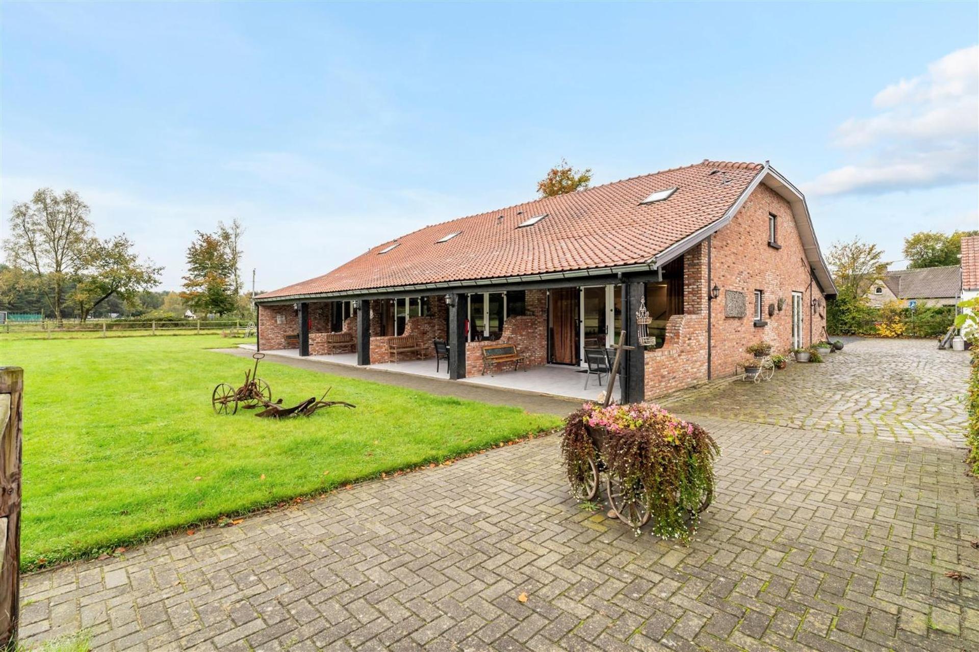 B&B De Kroonhoeve เบริงเกน ภายนอก รูปภาพ